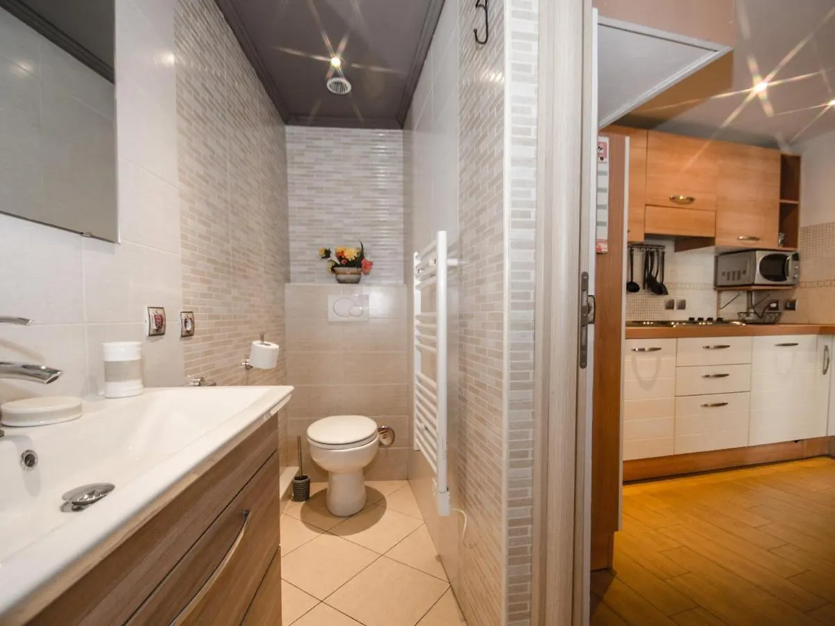 Apartamento Studio Cosy A Chamonix Sud, Proche Centre, Balcon, 4 Pers, Parking, Wifi - Fr-1-343-235 Francia